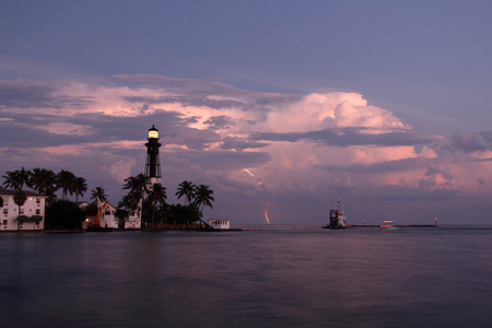 南佛罗里达历史悠久的希尔斯堡灯塔