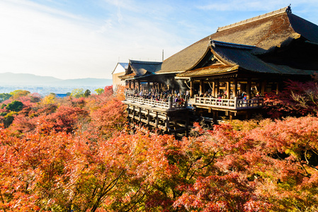 清水寺在秋天的季节