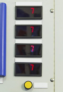电气控制屏上的数字指标