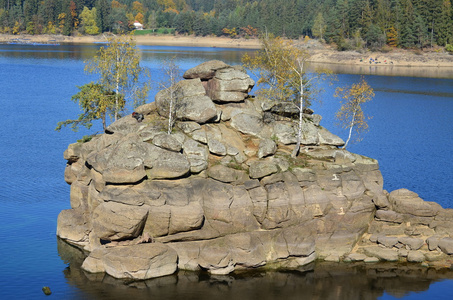 湖 Ottenstein，国家奥地利的视图