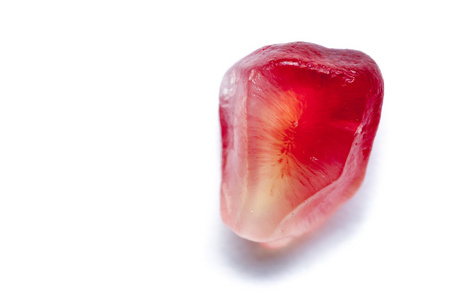 红色，成熟种子的石榴石