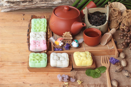 麻糬日本甜点和热茶美味图片