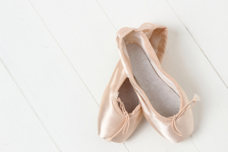芭蕾舞女演员的足尖鞋