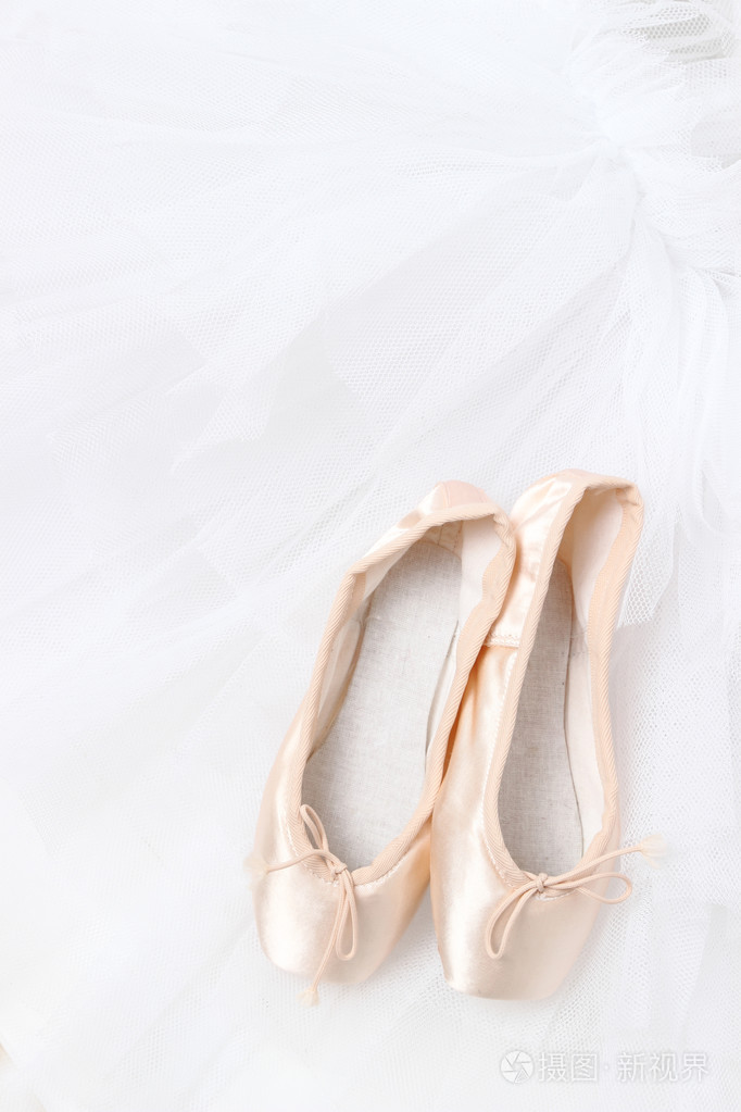 芭蕾舞女演员的足尖鞋