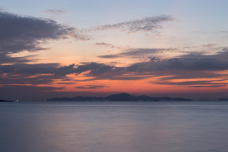 美丽的日落，从芭堤雅海滩