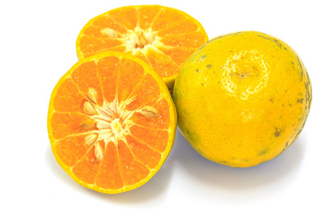 橙色水果切片孤立