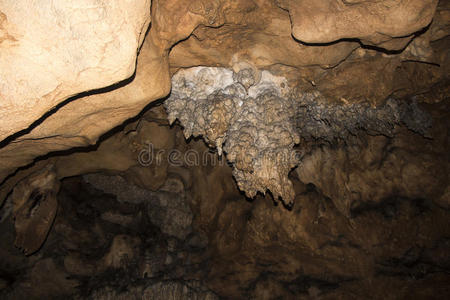 洞穴钟乳石