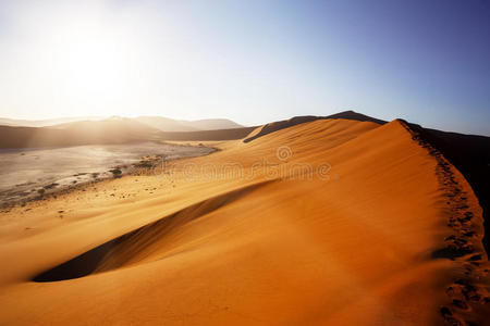 纳米布沙漠隐伏伏的美丽景观