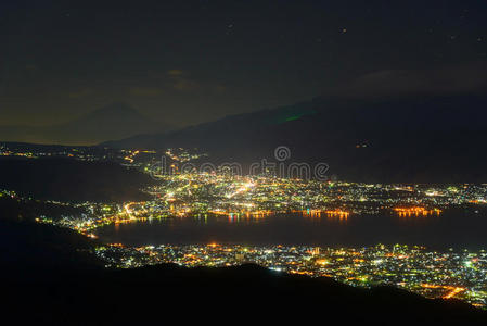 苏瓦城夜景富士山