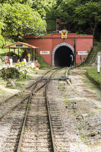 泰国兰邦的khuntan铁路隧道，长1352.10 m