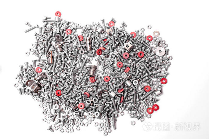 螺栓和螺母隔离在白色背景上