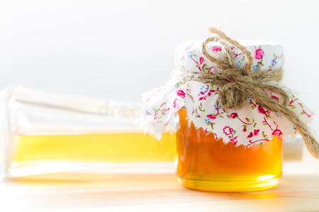 保存目前一瓶蜂蜜照片