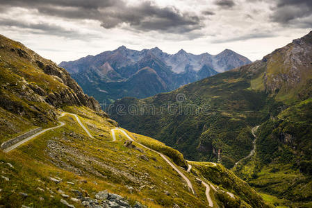 通往山口的蜿蜒道路