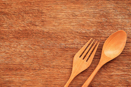 木制勺子和叉子