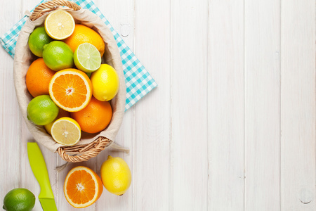 柑橘类水果。橘子 酸橙和柠檬