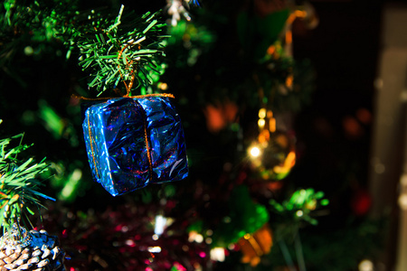 圣诞节装饰, 松果, 礼物, 小球, 圣诞树