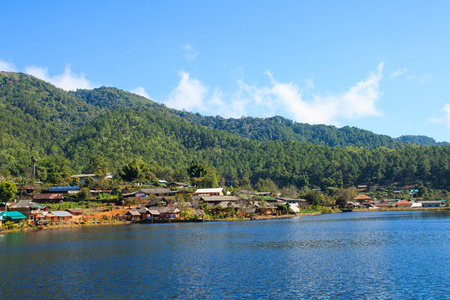 排, 美丽的阳光在湖中, 梅洪森, 泰国