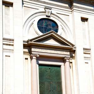 旧门在意大利土地欧洲建筑和木材的历史