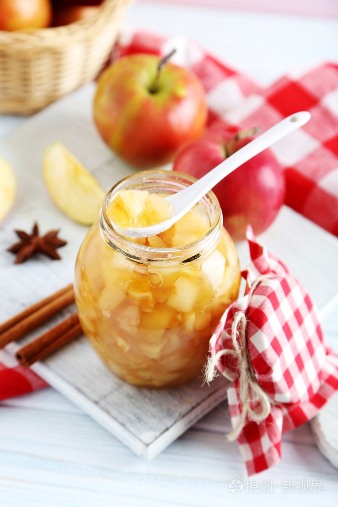 在罐子里的苹果酱