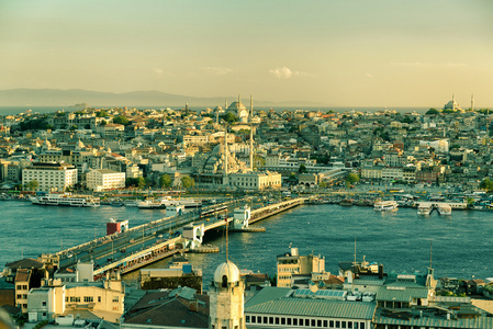 金喇叭和老伊斯坦布尔从塔塔的全景