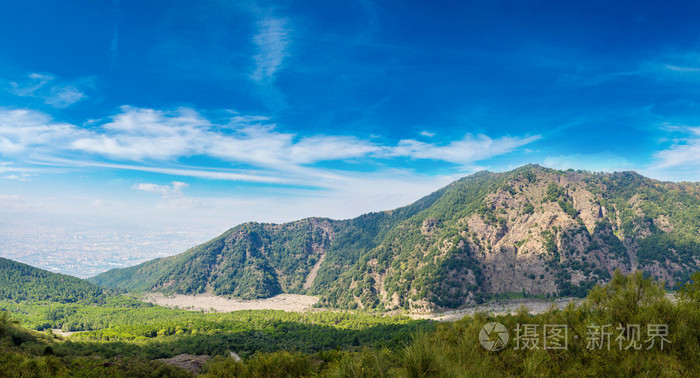维苏威火山旁的山风景