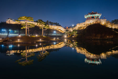 传统建筑中水原蓝翼韩国华城图片