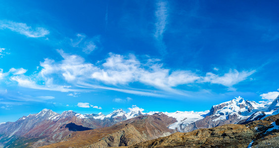 在瑞士阿尔卑斯山风景