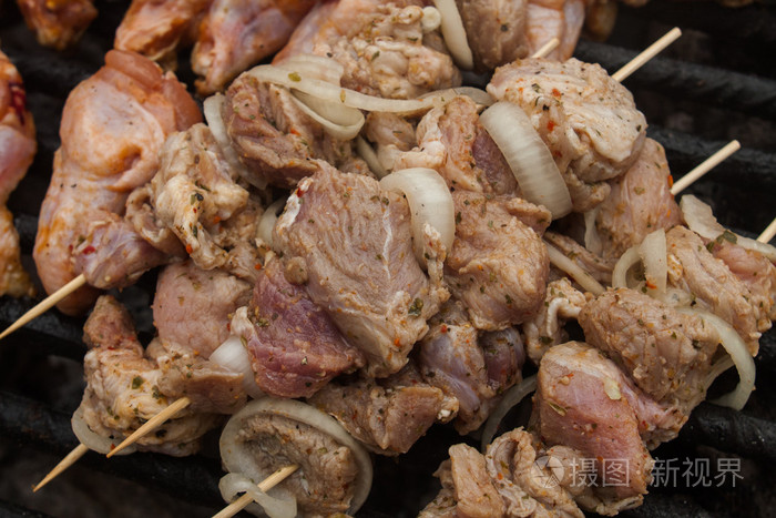 为烤制而准备的生肉bbq 肉照片 正版商用图片1l7ccq 摄图新视界
