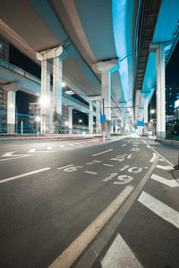 城市的夜景，路高架桥夜晚