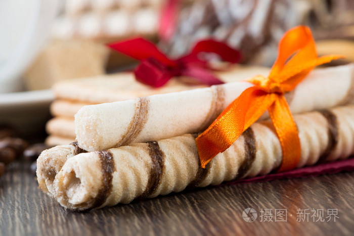 饼干和饼干进行庆祝