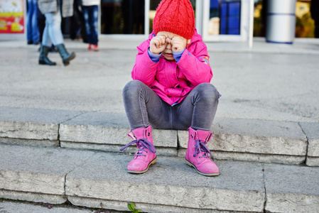 一个迷失的女孩照片