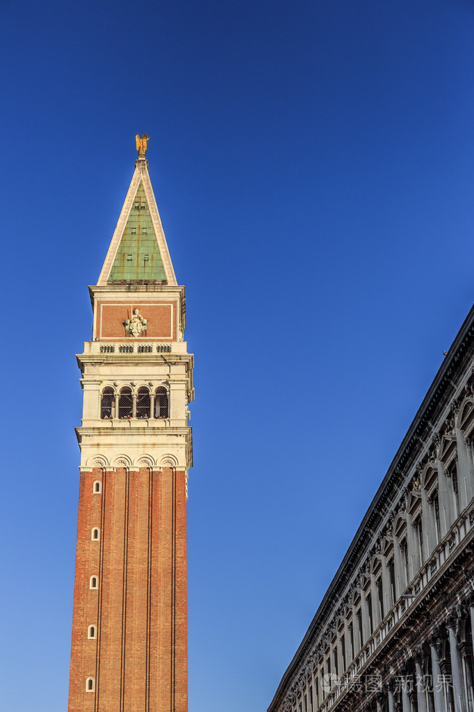 广场圣与钟楼,basilika san marco 马可和公爵宫.威尼斯意大利