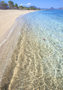 地处热带的海滩，印度尼西亚松巴哇