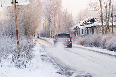 冬季道路积雪