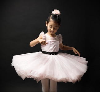 亚洲小女孩芭蕾