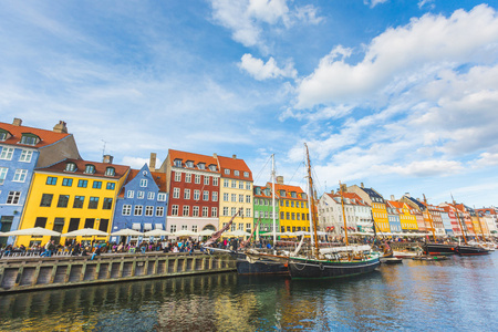 色彩缤纷的房子，在哥本哈根老城