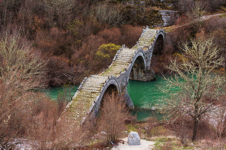 在希腊传统石桥