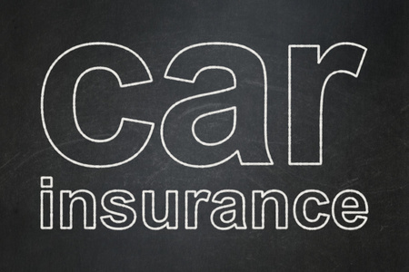 保险的概念 汽车保险上黑板背景
