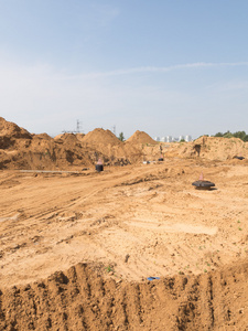 修建一条通往新地区的道路图片