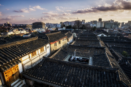 在日落时北村韩屋村图片