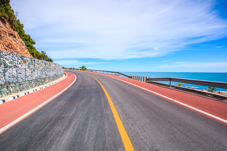 沿海山区公路