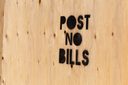 后写后写在木板墙上没有账单照片