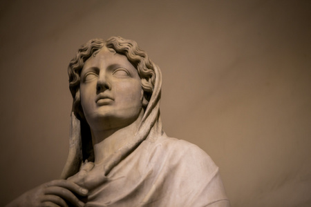 圣母玛利亚雕像图片