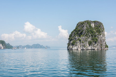 洛基山湾