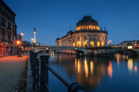 德国柏林博物馆岛夜间照明