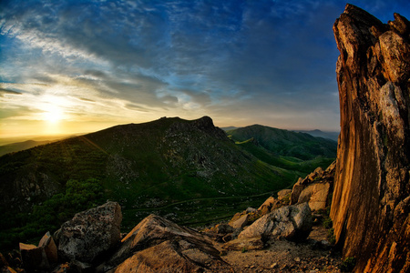 在 dobrogea，罗马尼亚山风景