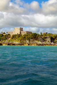 景观图的玛雅遗址 Tulum 海洋海岸