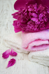 芍药花与按摩毛巾