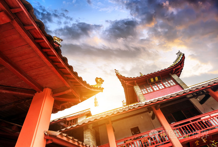 摄图新视界 照片 复古风格 佛教古建筑.jpg