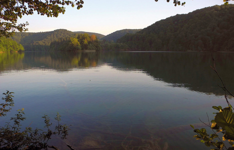 在斯洛文尼亚的高山湖泊图片